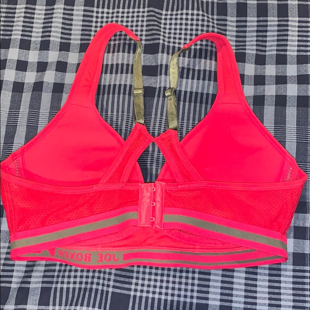 Sports bra - Picture 2 of 3